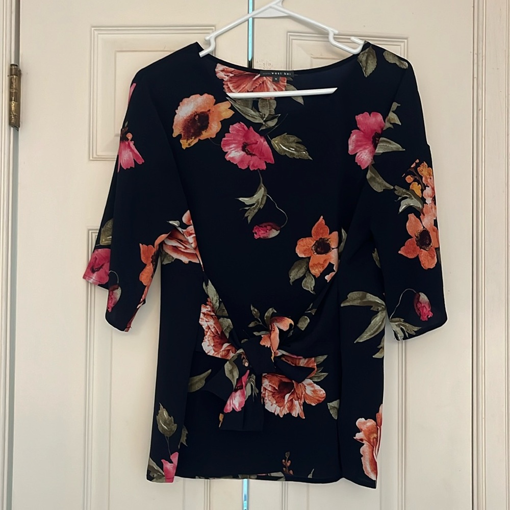 West Kei Boouse. Navy. 3/4 sleeves. Like new!